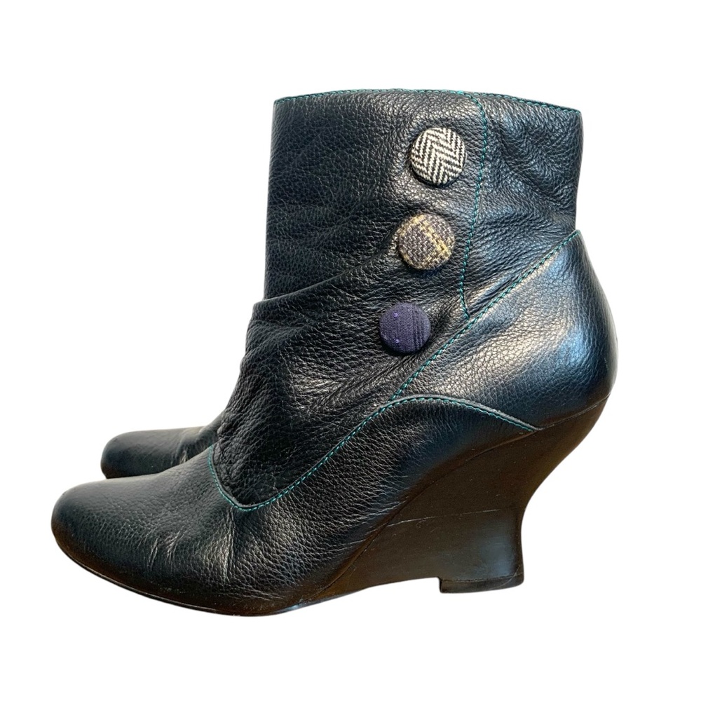Kenzie Black ankle boots with carved Heel,‎ witchy, fairy, size 10 leather